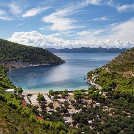 In With Balcony, Air Conditioning, Wifi, Dishwasher