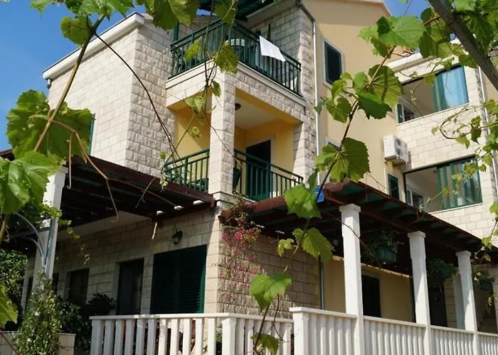 In With Balcony, Air Conditioning, Wifi, Dishwasher Apartman