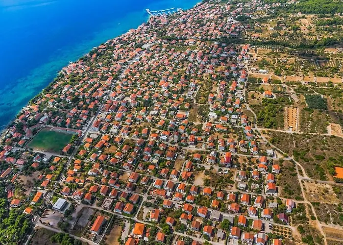 Apartman In With Balcony, Air Conditioning, Wifi, Dishwasher Orebić