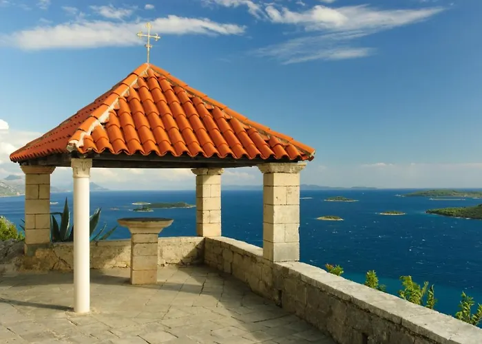 In With Balcony, Air Conditioning, Wifi, Dishwasher *